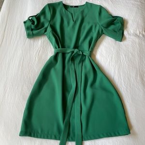 C. Luce dress size 4 kelly green